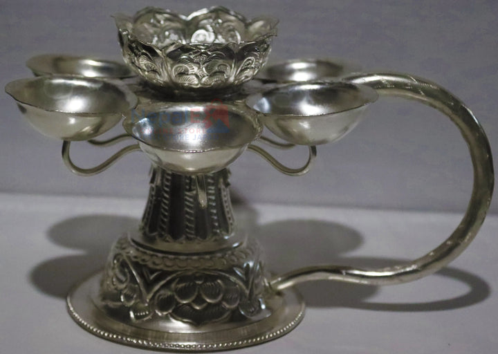 WHITE STAND SAPTAPALA